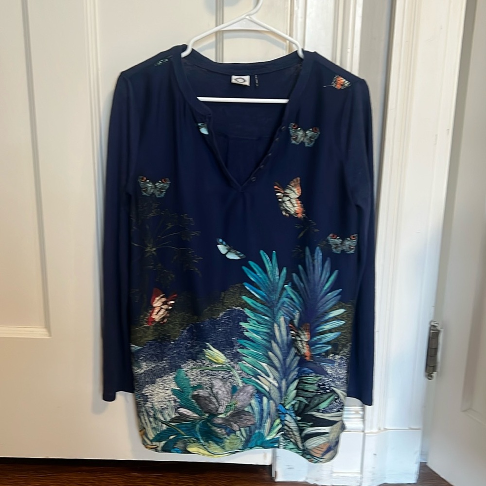 Anthropologie tunic, Akemi + Kim brand. Small, fits loose. So pretty!